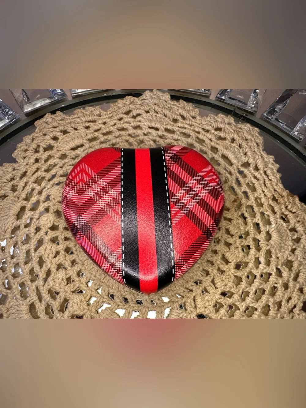 Red Plaid Heart-Shaped Double Mirror with Black Stripe
